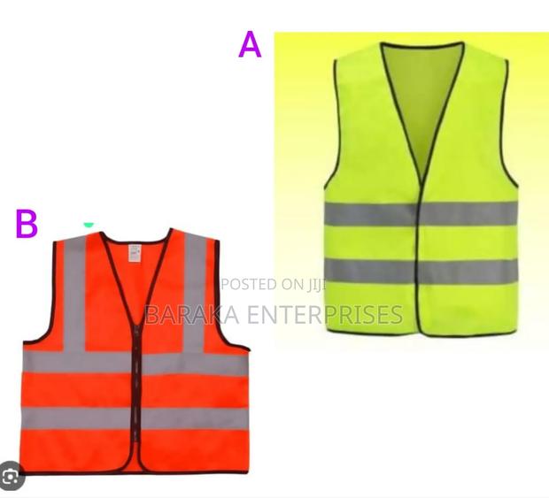 *✅High Visibility Safety Vest