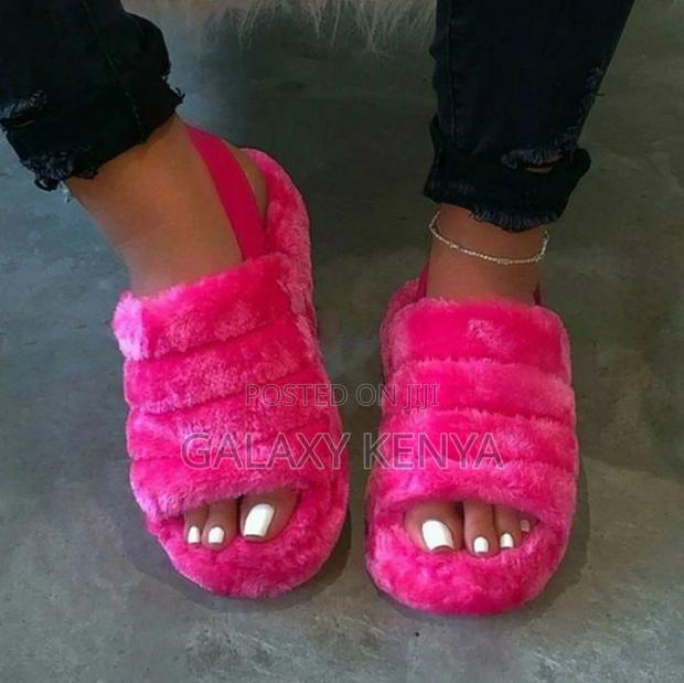 Fluffy Sandals - thumbnail 2