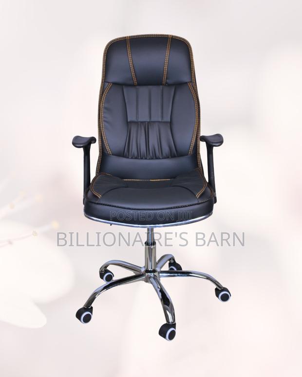Executive Leather Office Chair • Easy Adjustments, Leather Finish - thumbnail 3