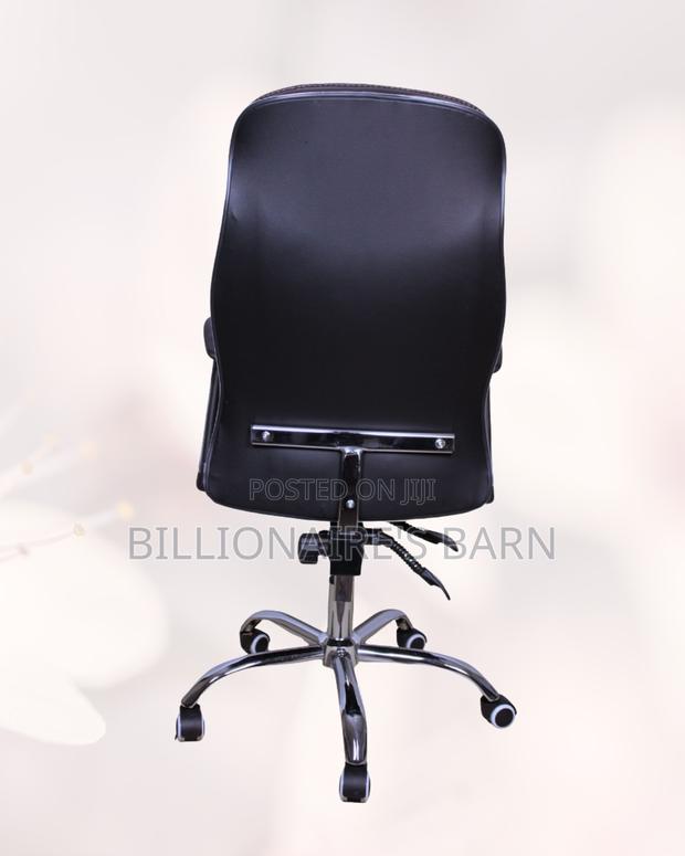 Executive Leather Office Chair • Easy Adjustments, Leather Finish - thumbnail 4