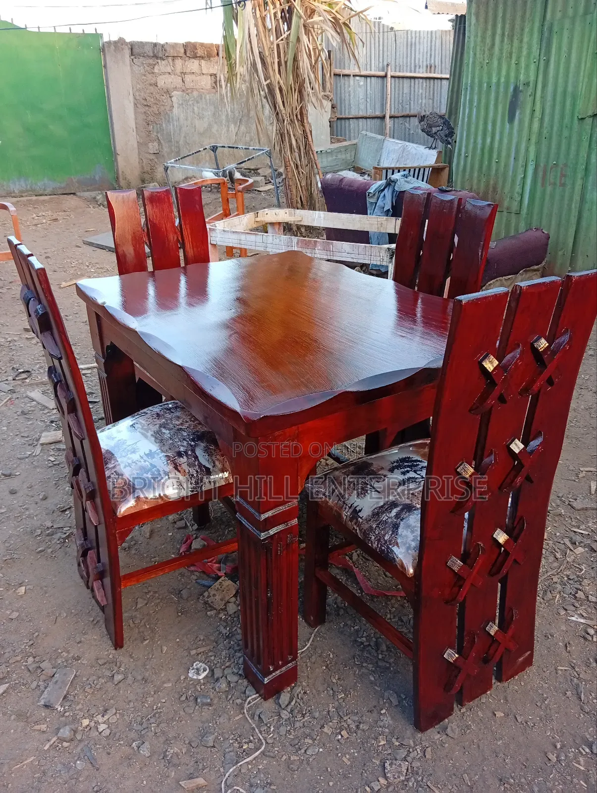 Full Mahogany Lush Dining Tables 4 Seater