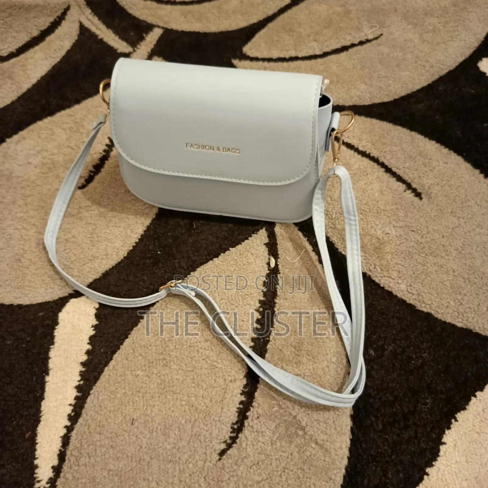 *Wide Shoulder Strap Square Crossbody Sling Bag*