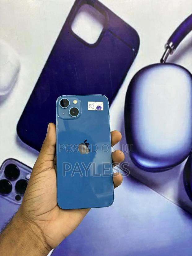 Apple iPhone 13 128 GB Blue - main view