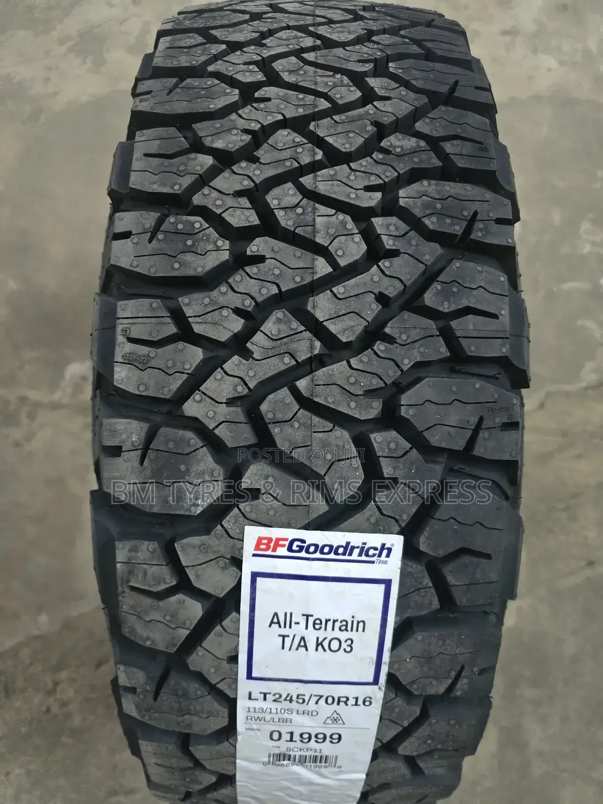 245 /70 R16 Bf Goodrich (All Terrein) T/a . Thailand.