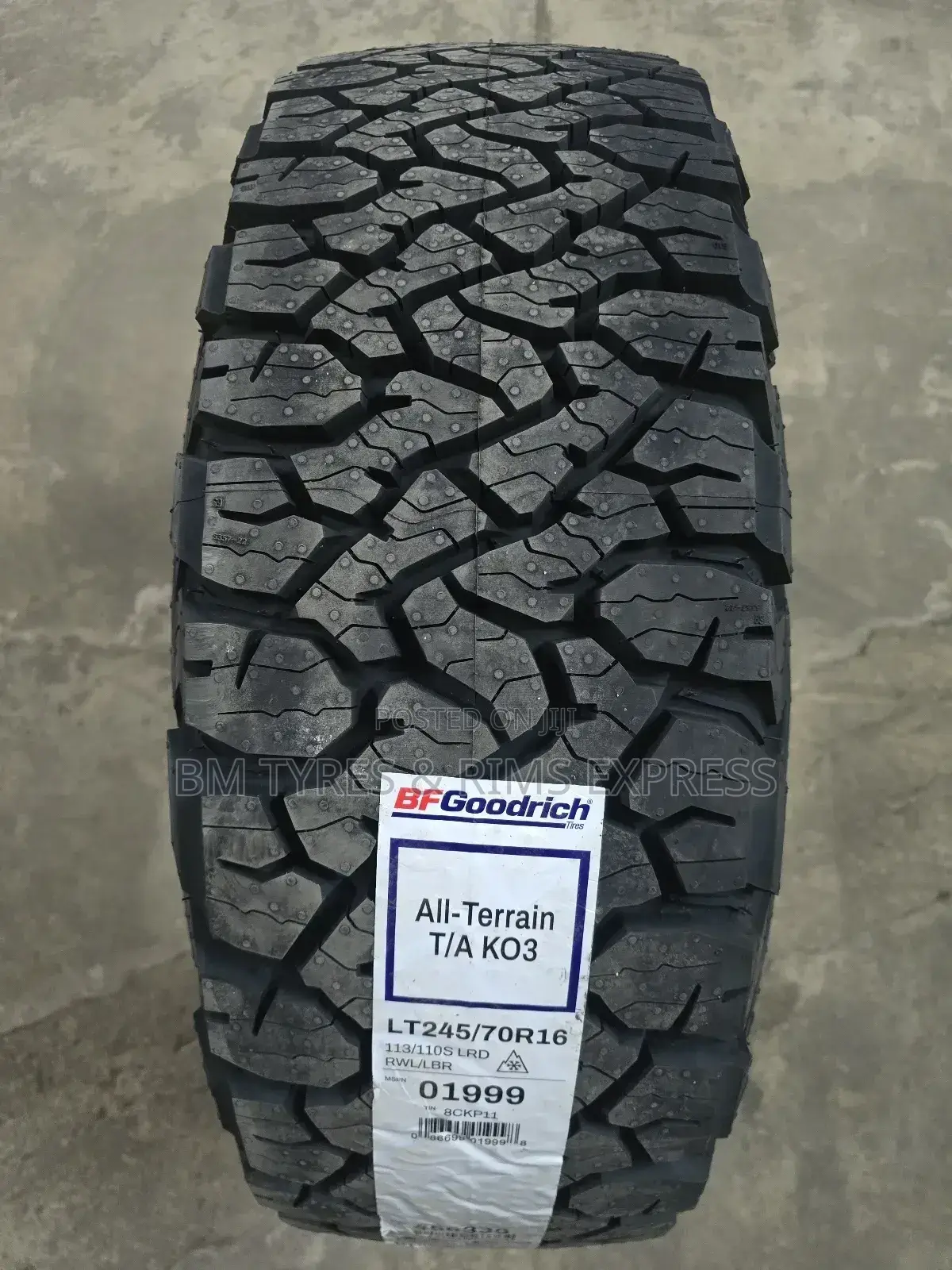 245 /70 R16 Bf Goodrich (All Terrein) T/a . Thailand.
