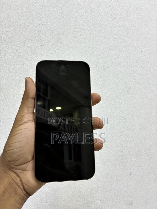 Apple iPhone 16 Pro Max 1 TB Gold - thumbnail 3