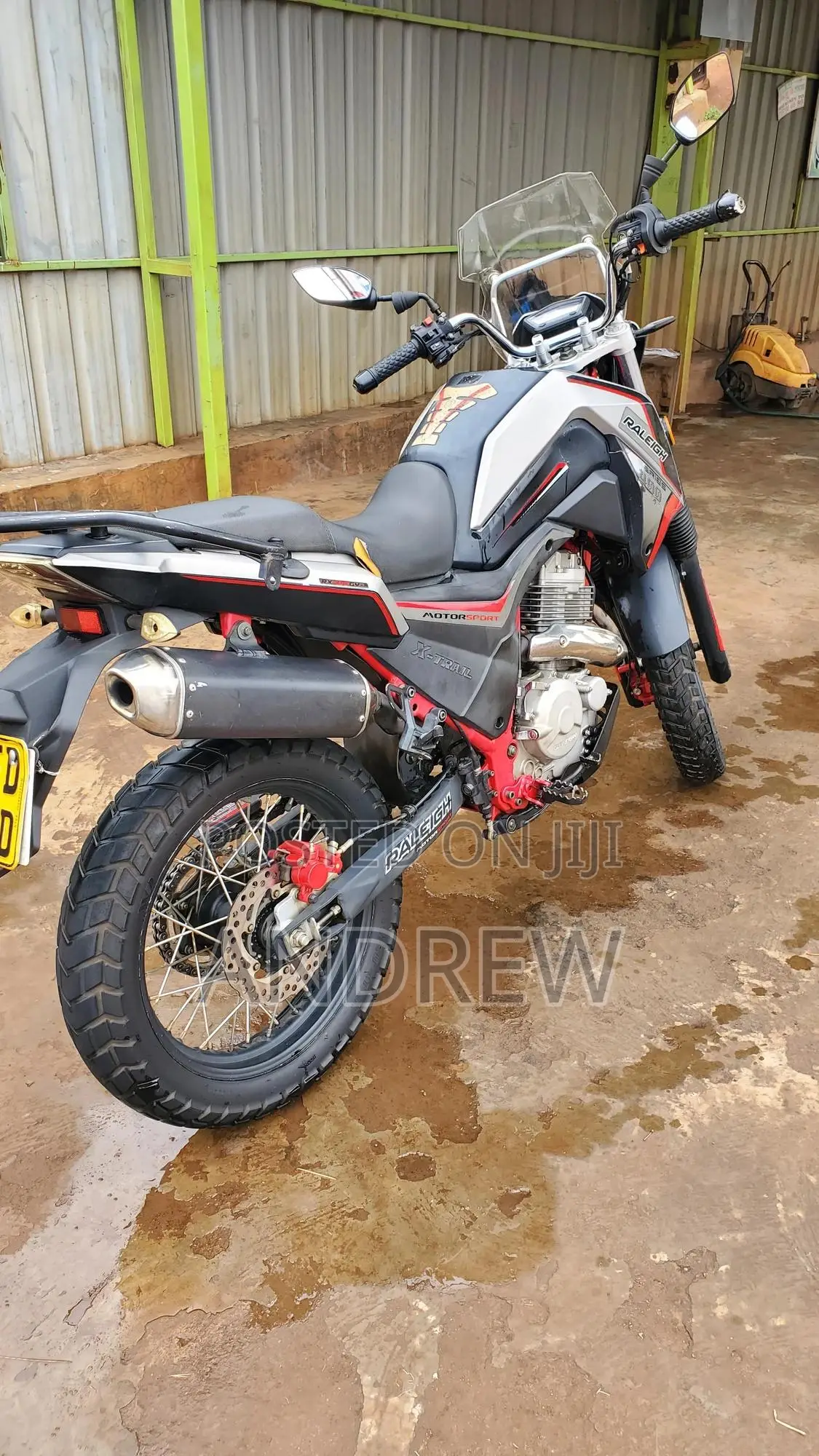 Raleigh 400cc 2017 Red