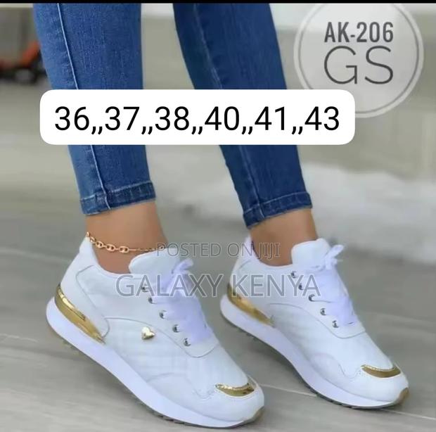Classic Sneakers - thumbnail 2