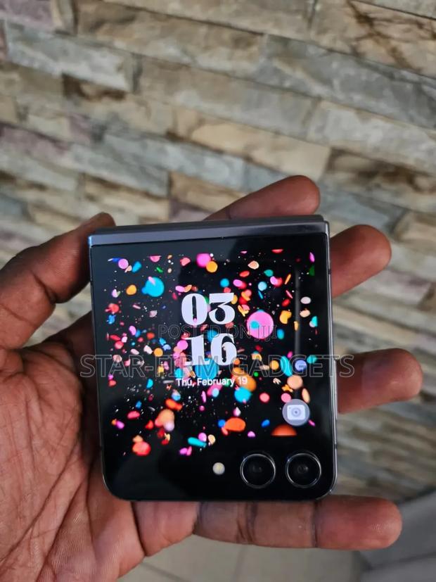 Samsung Galaxy Z Flip 5 256 GB Black - thumbnail 3