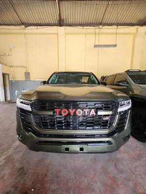 Toyota Land Cruiser 4.5 V8 VXR 2018 Green