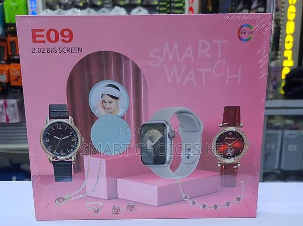 E09 Smart Watch