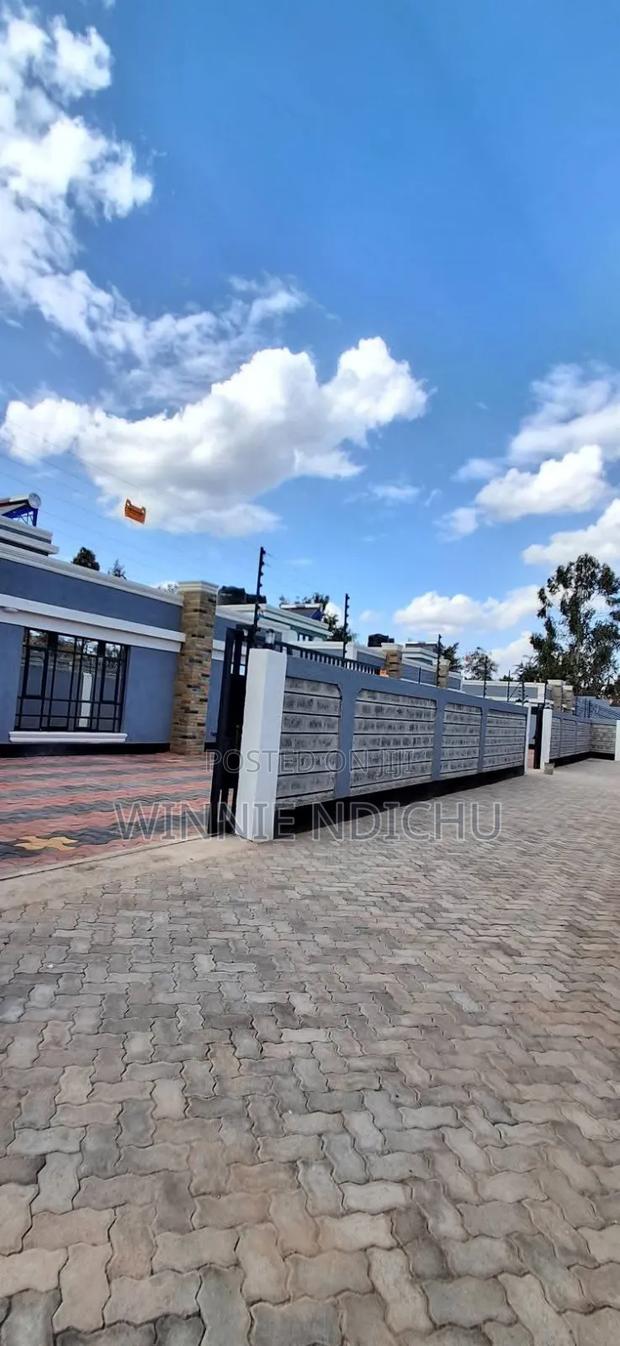 4bdrm Bungalow in Mugutha, Kimbo for sale