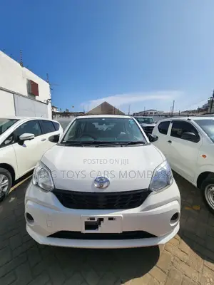 Toyota Passo 2018 White