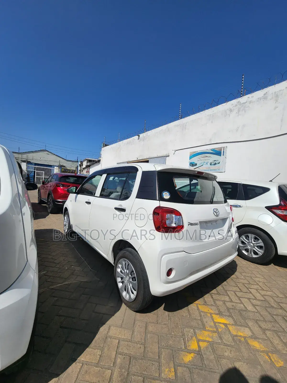 Toyota Passo 2018 White