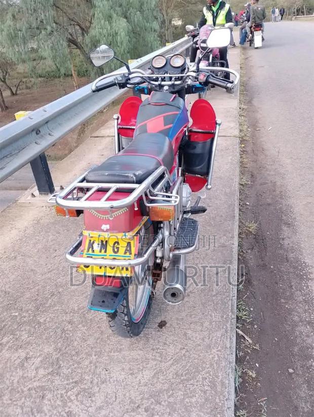 Ranger R-2020 2021 Red - main view