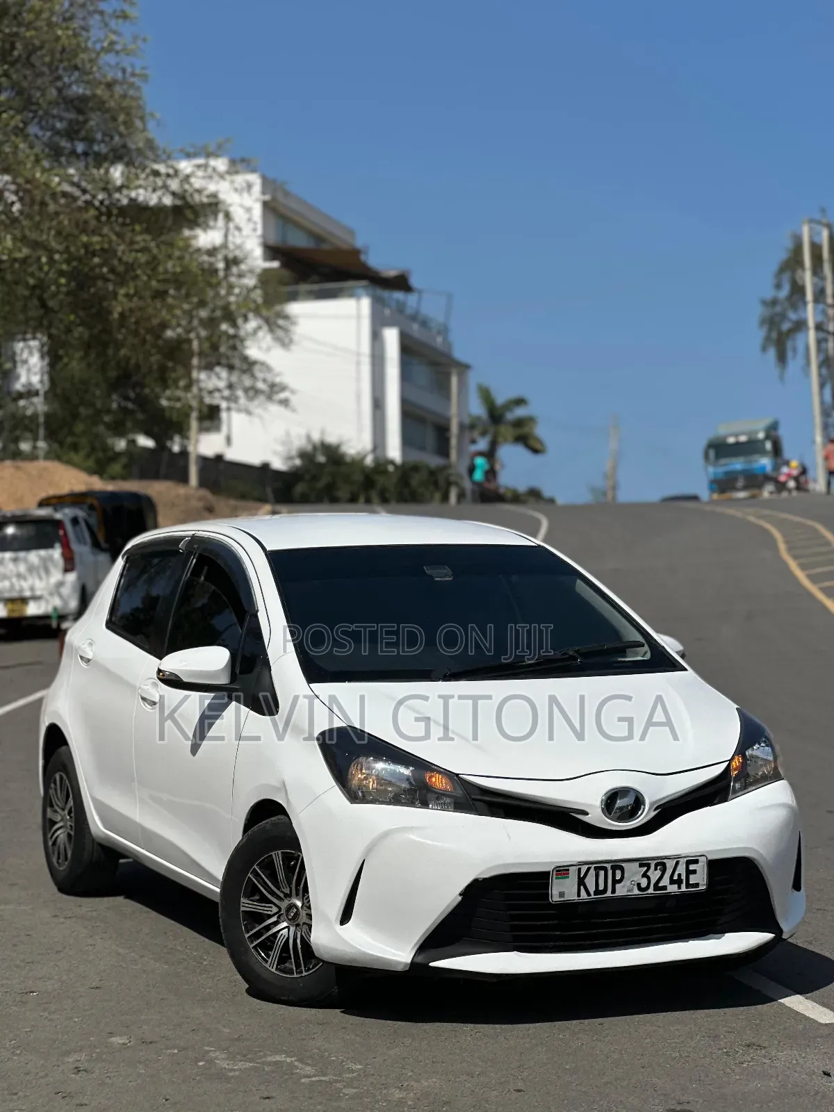Toyota Vitz 2017 White