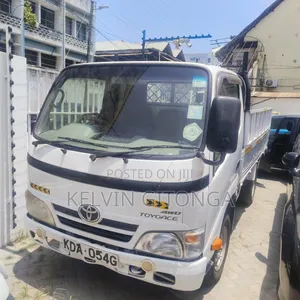 Toyota Dyna 2015 White