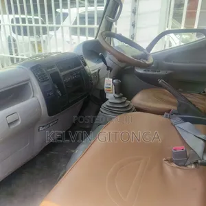 Toyota Dyna 2015 White