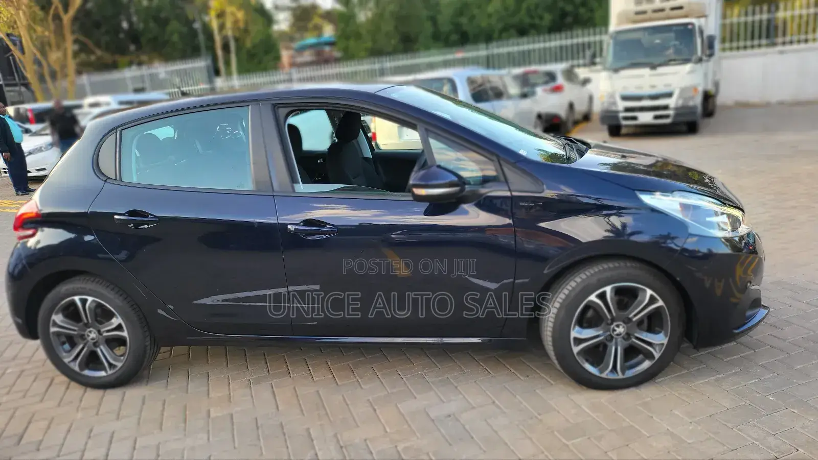 Peugeot 208 2018 Purple