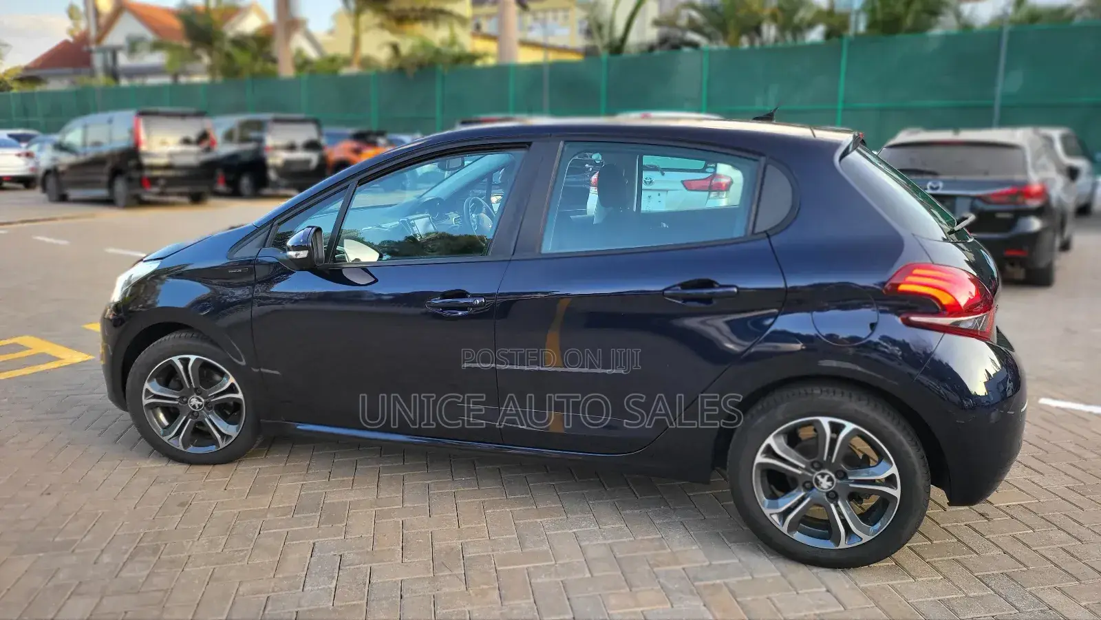 Peugeot 208 2018 Purple