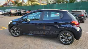 Peugeot 208 2018 Purple