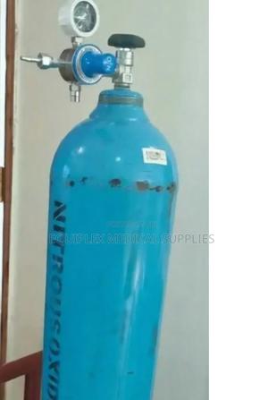 8.5m3 Complete Nitrous Oxide Cylinder With Gas and Regulator - thumbnail 2
