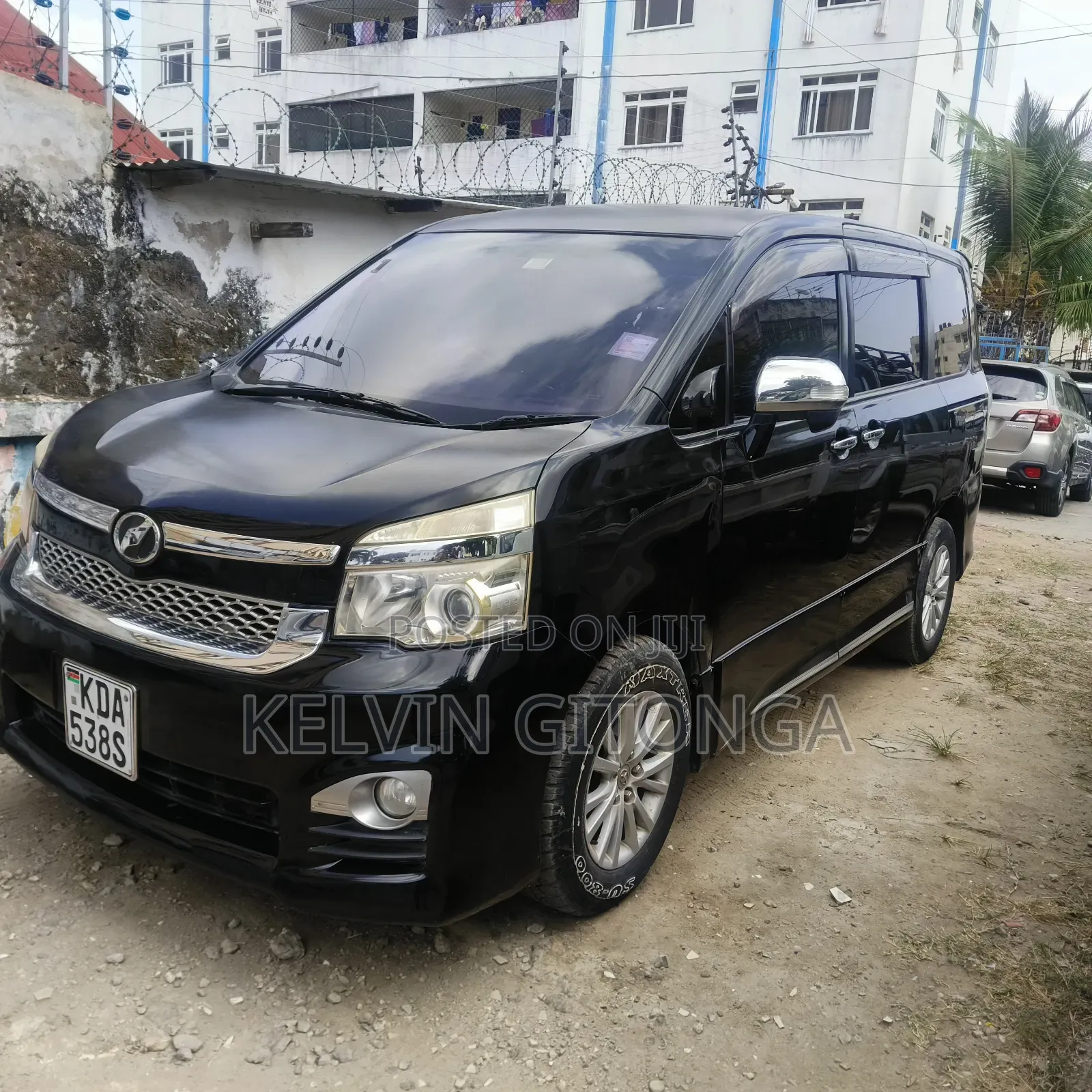 Toyota Voxy SV Premium 2014 Black