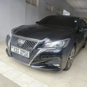 Toyota Crown 2017 Black