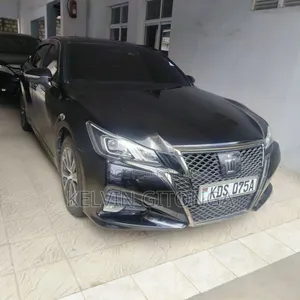 Toyota Crown 2017 Black