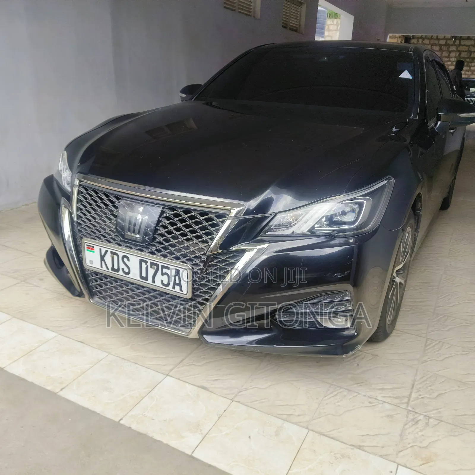Toyota Crown 2017 Black