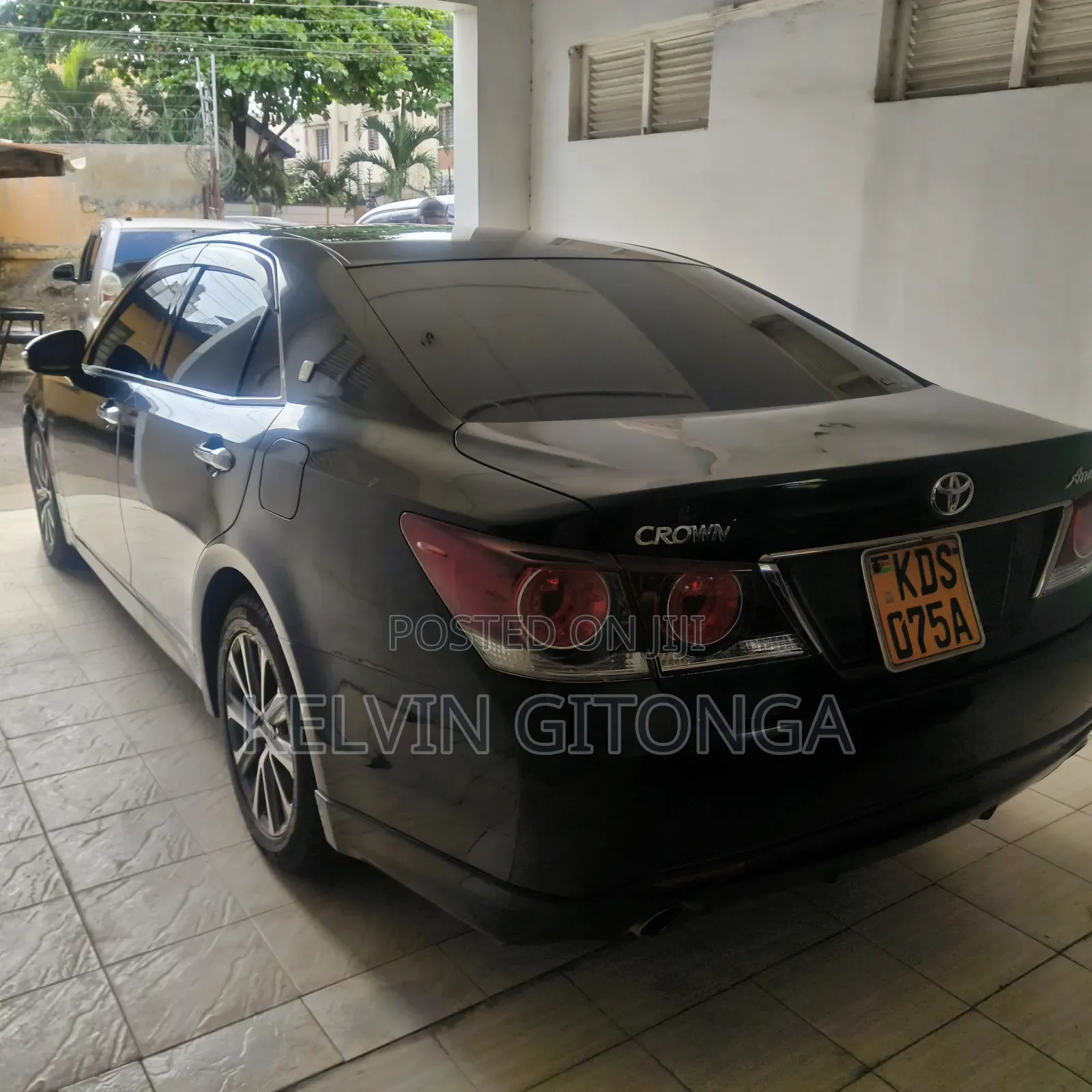Toyota Crown 2017 Black