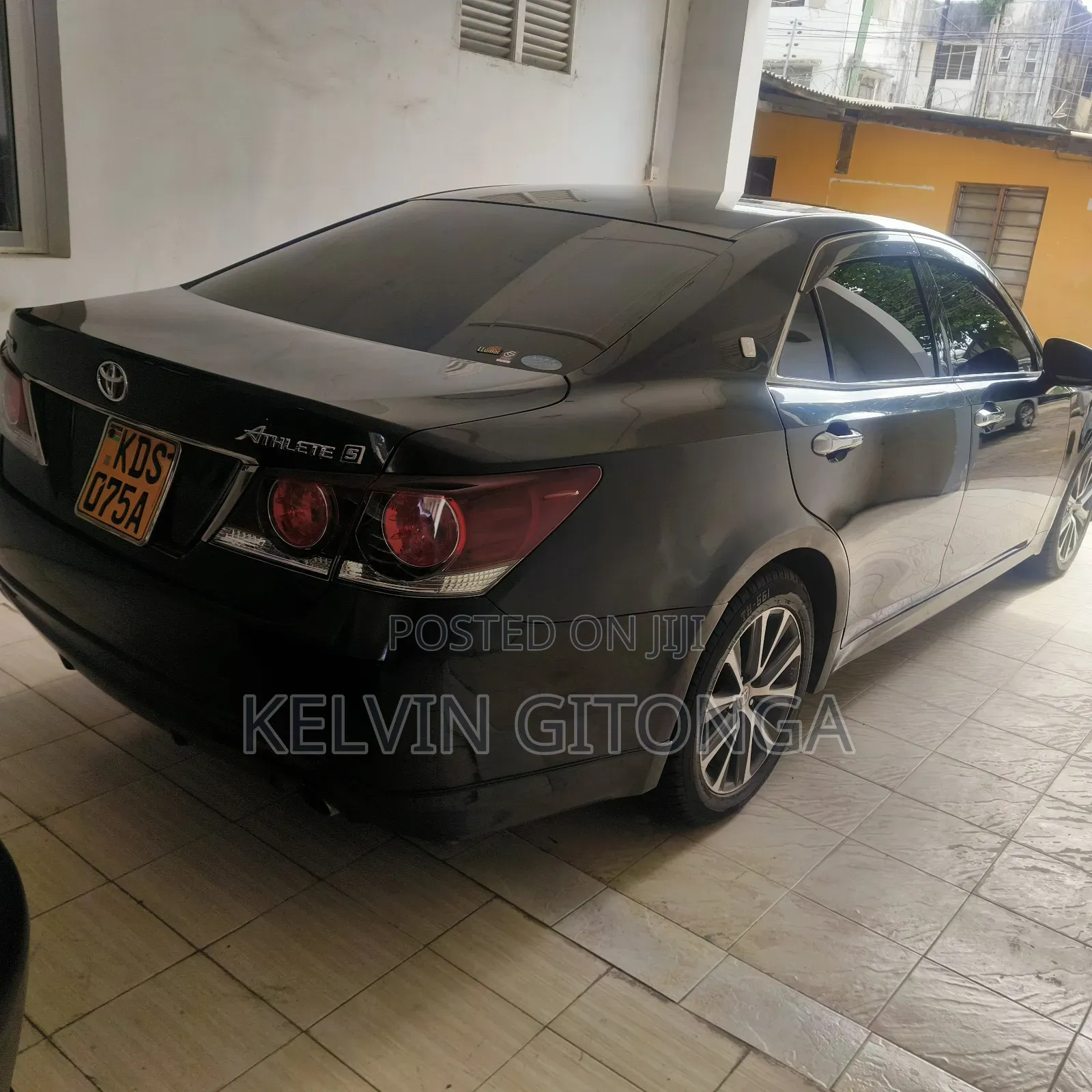 Toyota Crown 2017 Black
