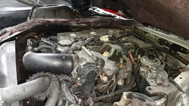 Mazda Bongo 2010 White - thumbnail 4