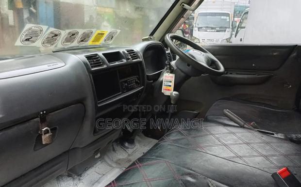 Mazda Bongo 2010 White - thumbnail 7