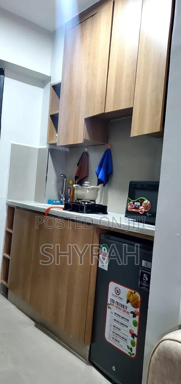 Studio Apartment - thumbnail 7