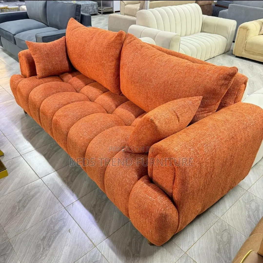 Lovely Moody 3 Seater Bubble Sofa