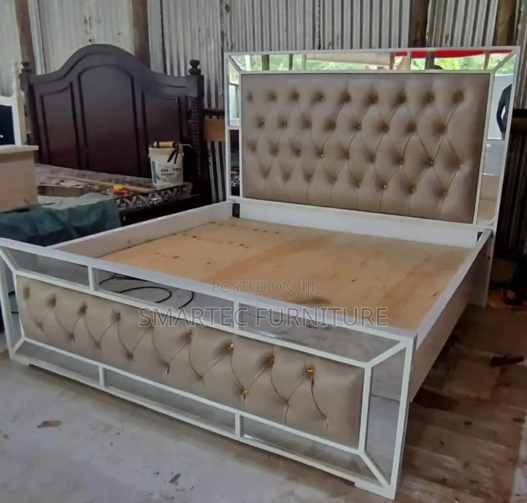 5 by 6 Mirrored Bed