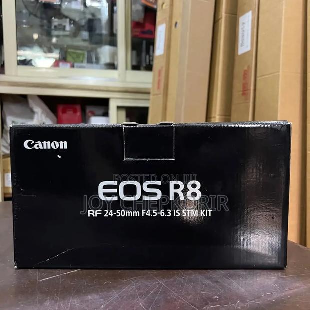Canon Eos R8 24-50mm STM Kit