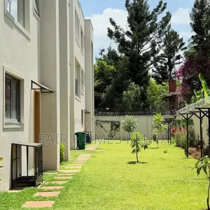 6bdrm Townhouse/Terrace in Lavington Green, Muthangari for sale
