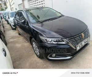Toyota Premio 2018 Black