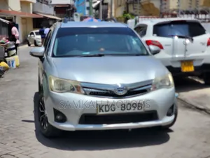 Toyota Corolla Fielder 2014 Silver