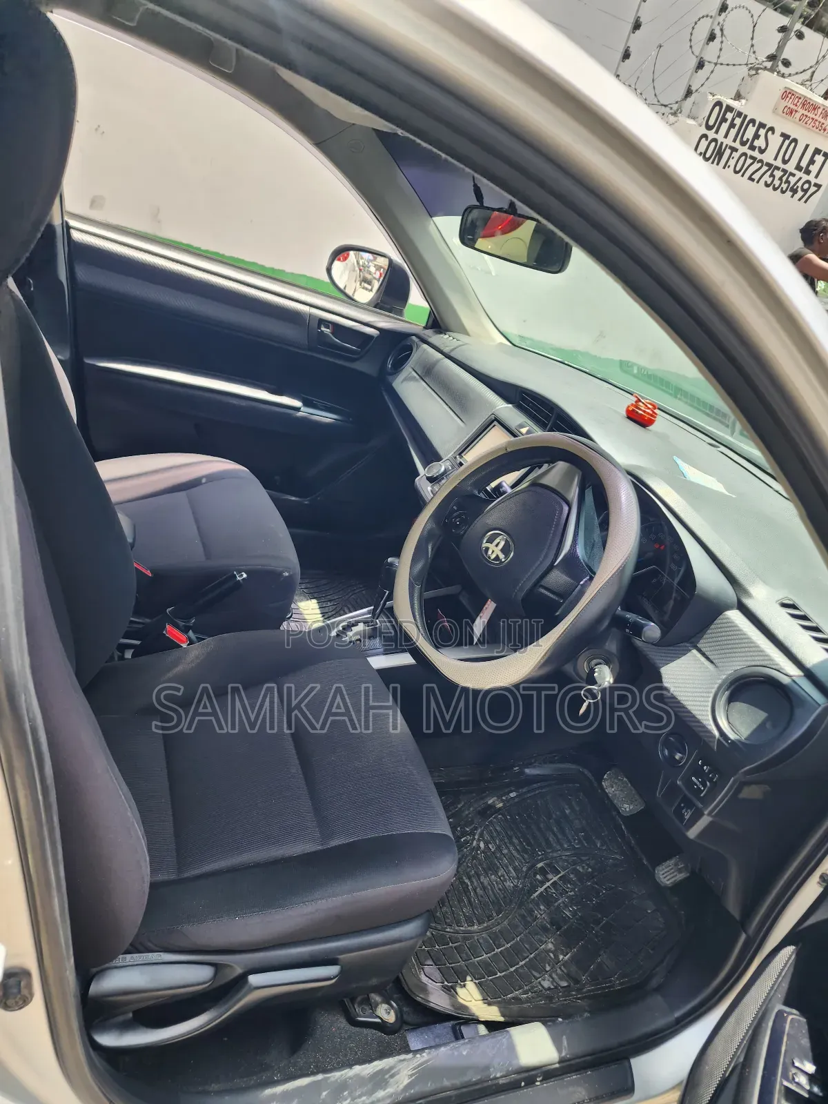 Toyota Corolla Fielder 2014 Silver