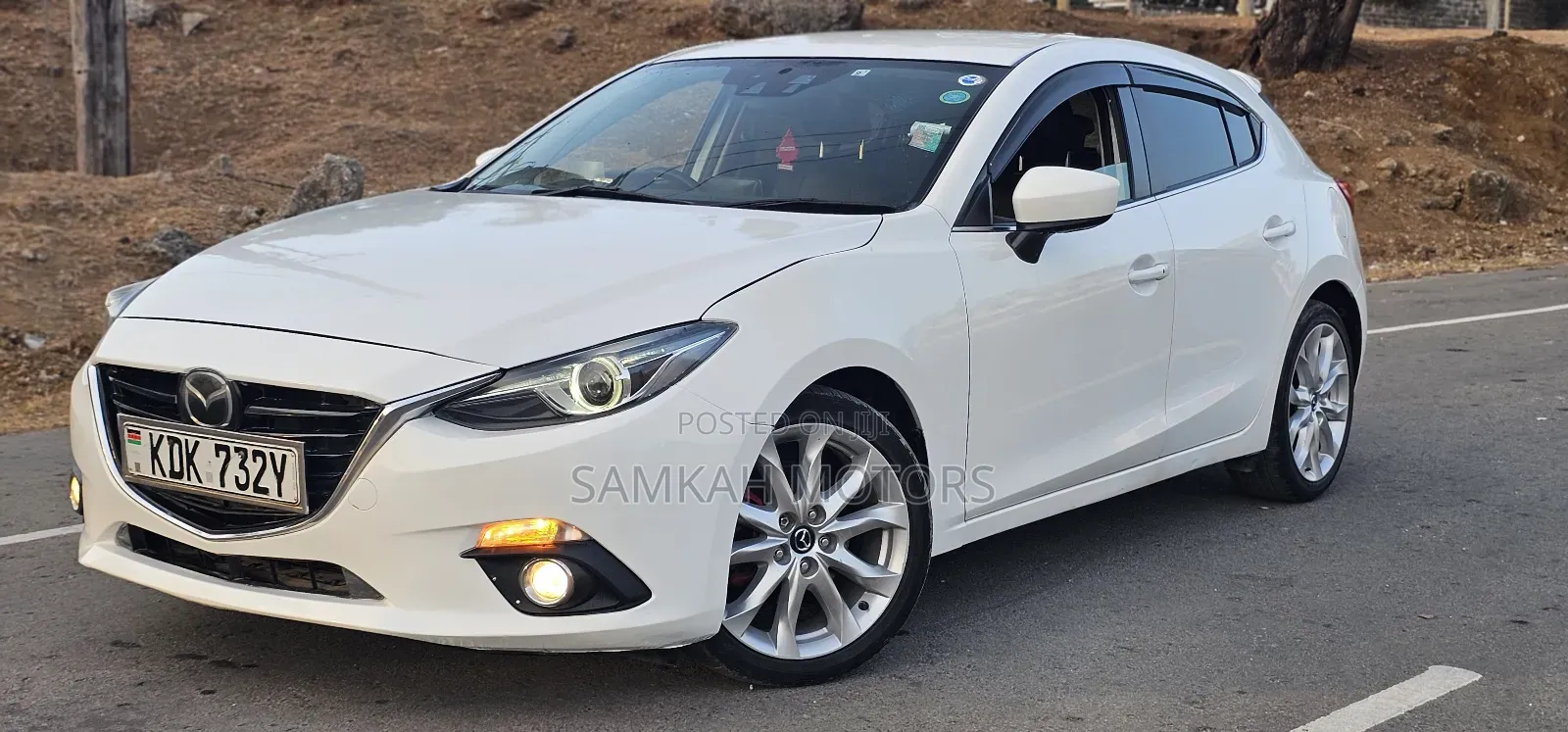 Mazda Axela 2017 White