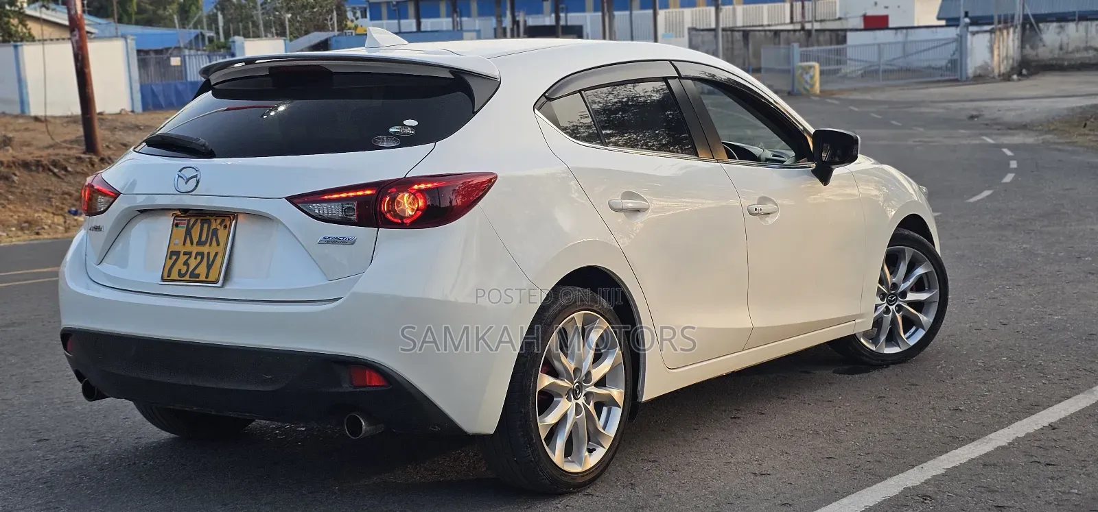 Mazda Axela 2017 White