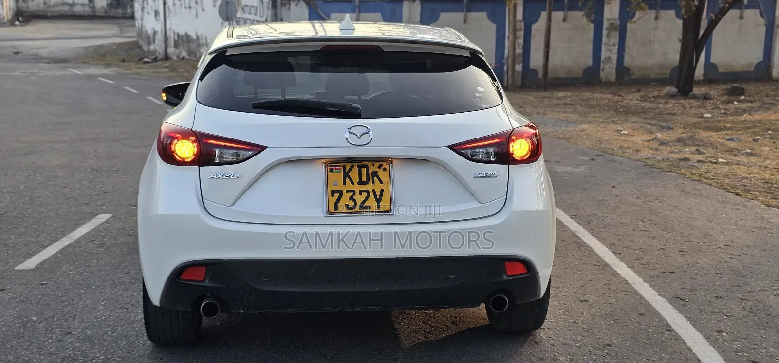 Mazda Axela 2017 White