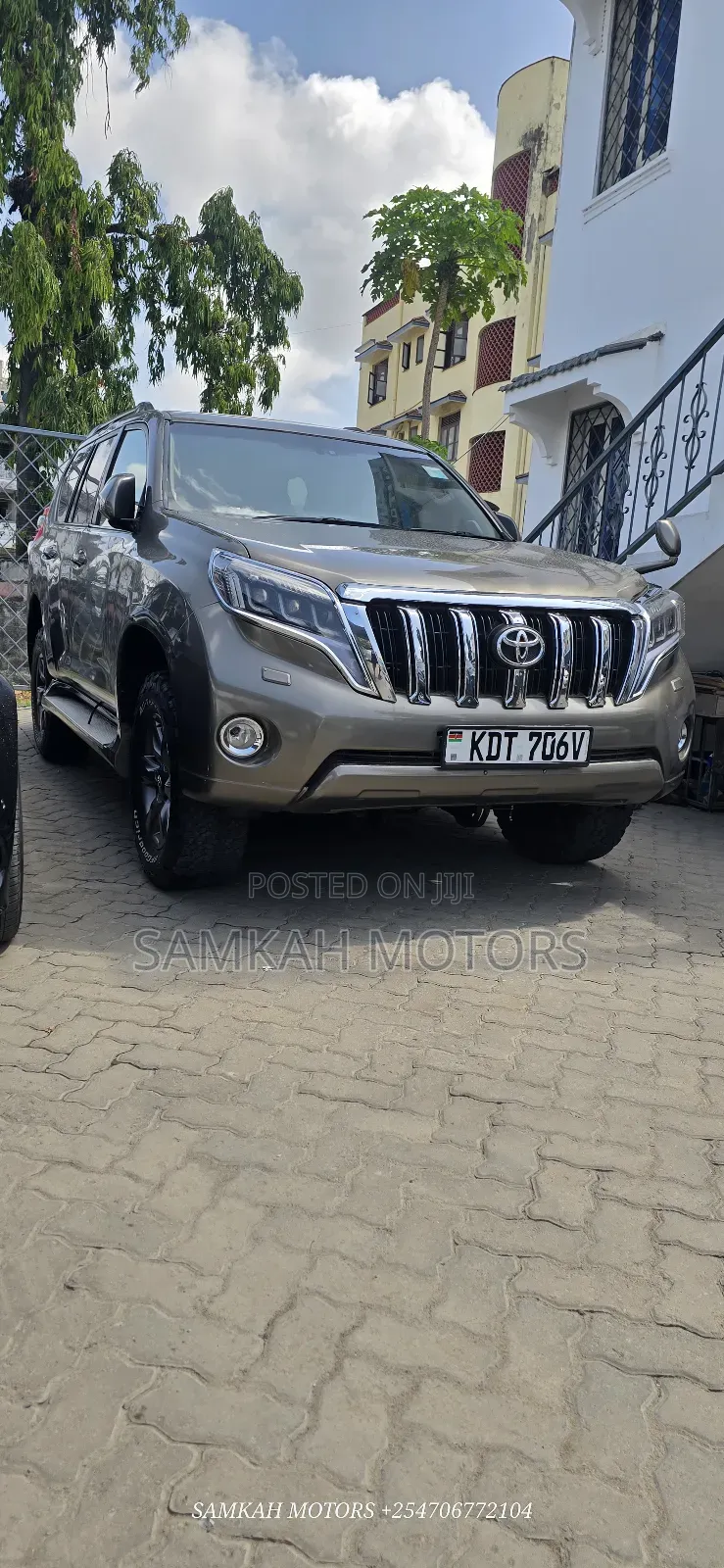 Toyota Land Cruiser Prado 2015 Gray