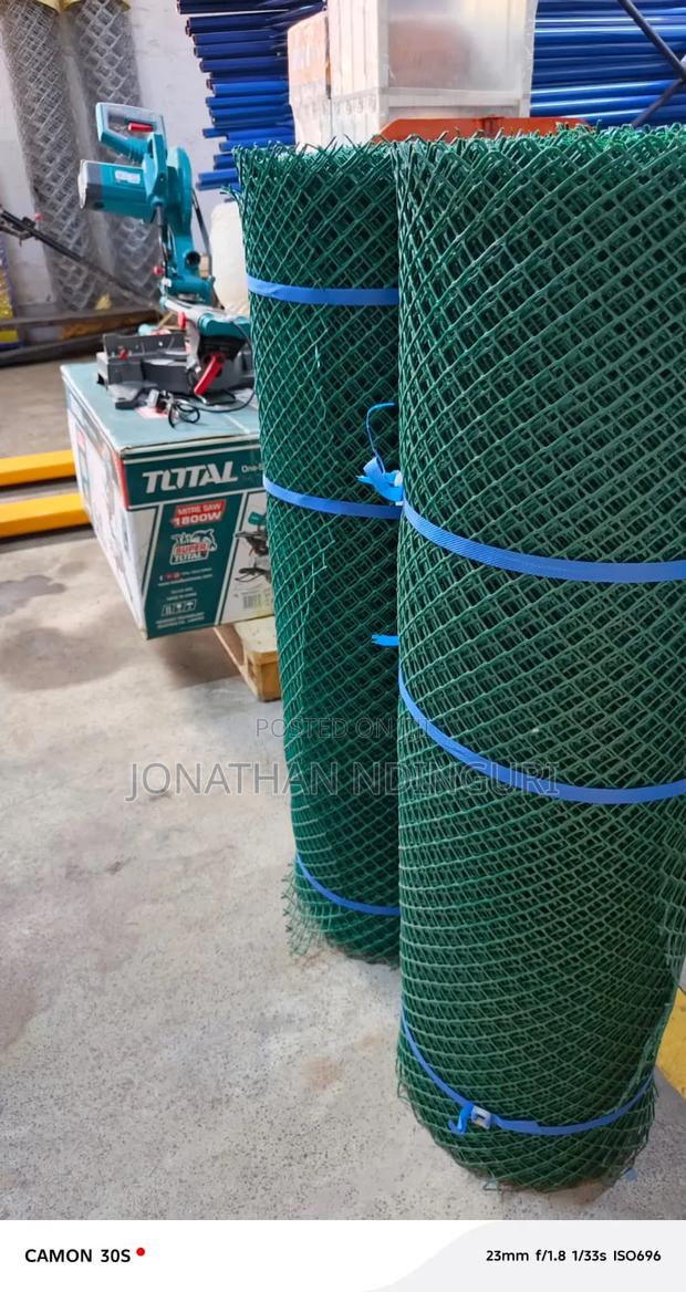 Plastic Poultry Chicken Mesh - main view