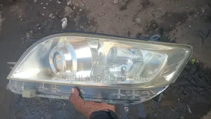 Headlights for Toyota Vanguard