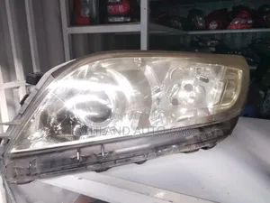 Headlights for Toyota Vanguard