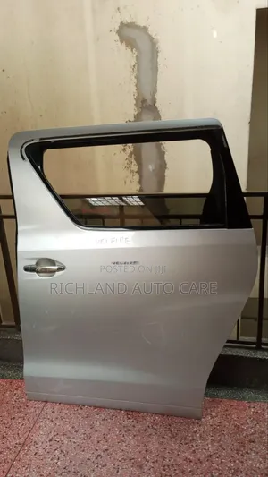Toyota Vellfire Anh20 Front Door
